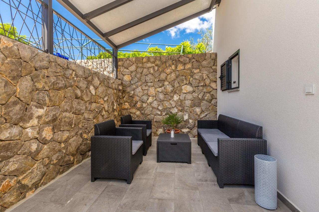 Holiday House San Michele Vrh  Buitenkant foto