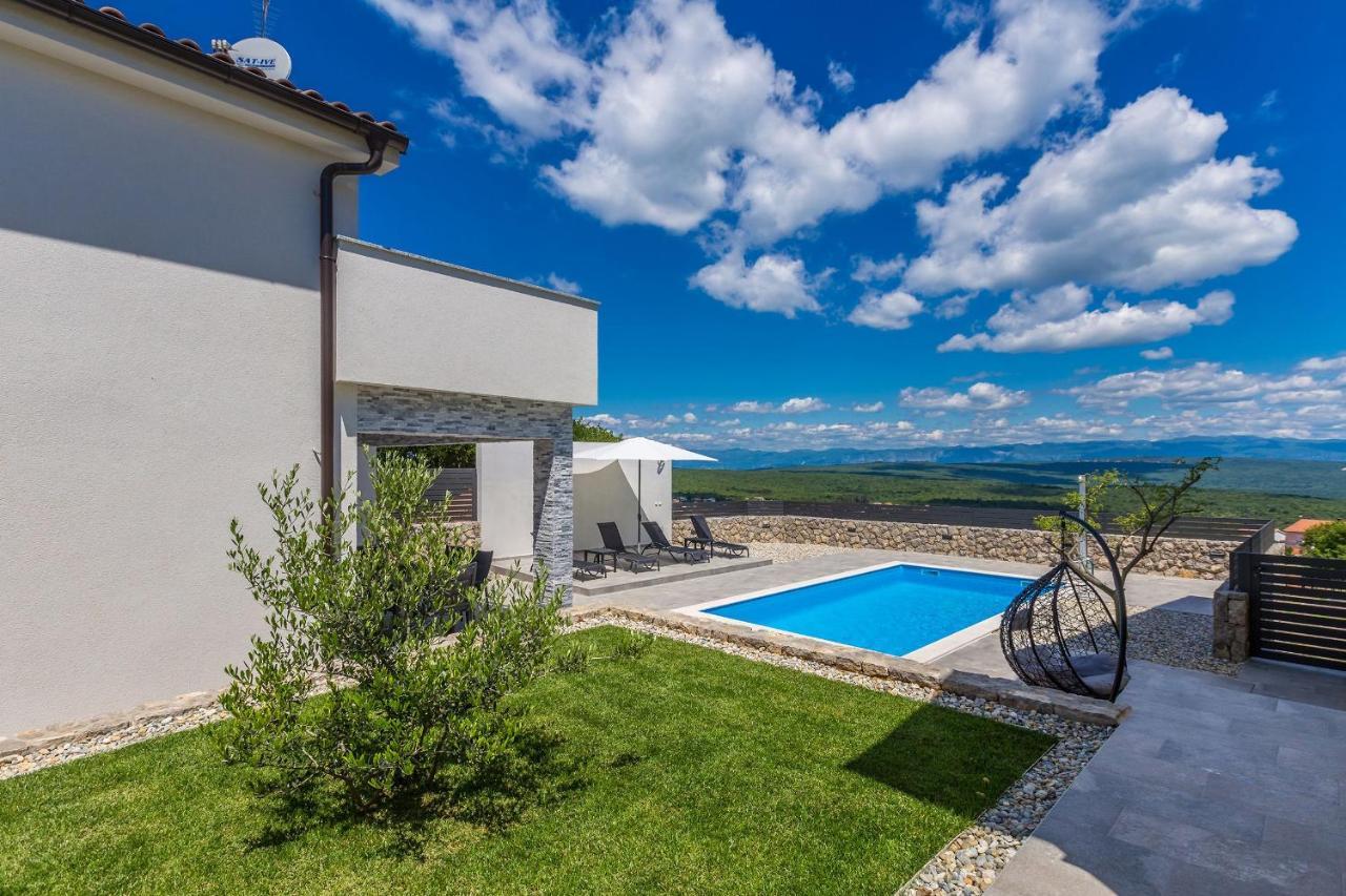 Holiday House San Michele Vrh  Buitenkant foto