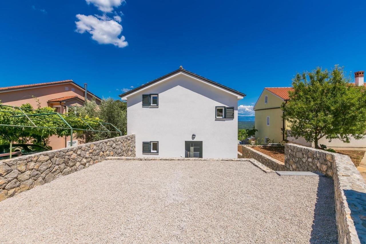 Holiday House San Michele Vrh  Buitenkant foto